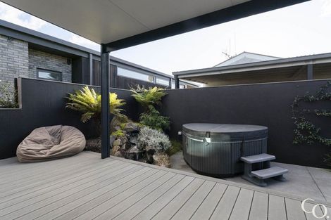 Photo of property in 48 Pitau Road, Mount Maunganui, 3116