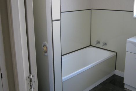 Photo of property in 10a Ihle Street, Terrace End, Palmerston North, 4410