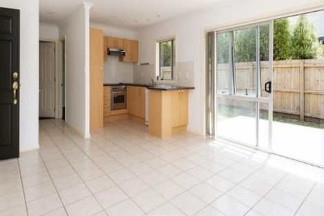 Photo of property in 3a Trelawn Place, Cockle Bay, Auckland, 2014