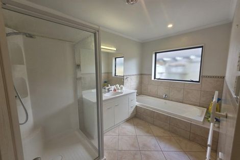 Photo of property in 15 Popata Close, Papamoa Beach, Papamoa, 3118