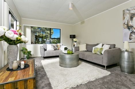 Photo of property in 26 Cabello Place, Unsworth Heights, Auckland, 0632