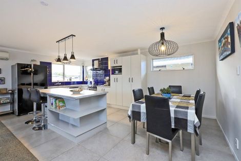 Photo of property in 32 Konini Crescent, Pirimai, Napier, 4112