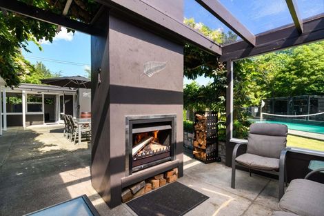 Photo of property in 564 Featherston Street, Roslyn, Palmerston North, 4414