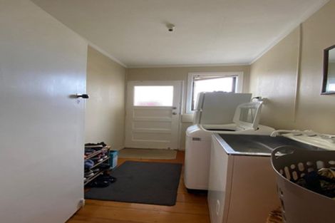 Photo of property in 33 Birdwood Avenue, Papatoetoe, Auckland, 2025