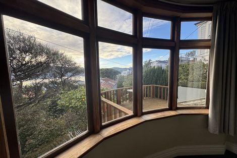 Photo of property in 27 Shannon Street, Mount Victoria, Wellington, 6011