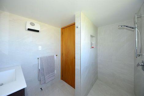 Photo of property in 33 O'connor Place, Burnside, Christchurch, 8053