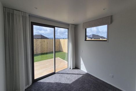 Photo of property in 26 Taurangawaka Road, One Tree Point, 0118