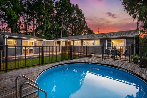 Photo of property in 792 West Coast Road, Oratia, Auckland, 0604