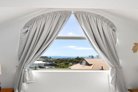 Photo of property in 4/96 William Bayes Place, Red Beach, 0932