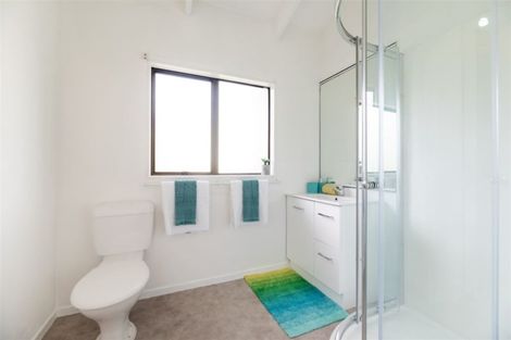 Photo of property in 2/179 Blockhouse Bay Road, Avondale, Auckland, 0600