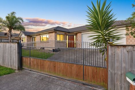 Photo of property in 6 Riverglade Parkway, Te Atatu South, Auckland, 0610