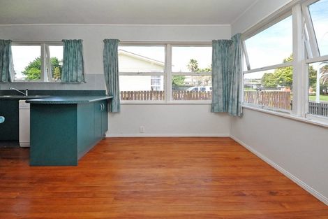 Photo of property in 104 Cargill Street, Papakura, 2110
