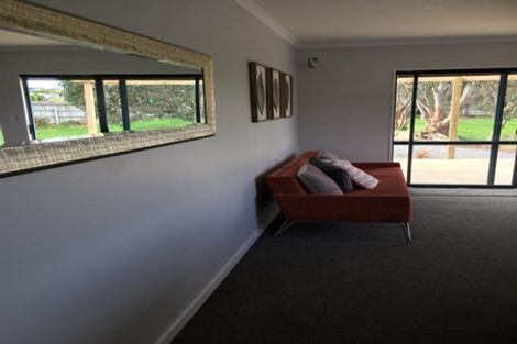 Photo of property in 160 Milne Drive, Paraparaumu, 5032