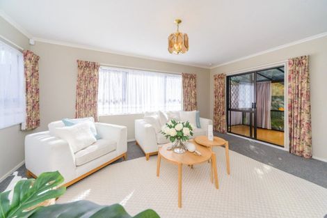Photo of property in 45 Manapouri Crescent, Hokowhitu, Palmerston North, 4410