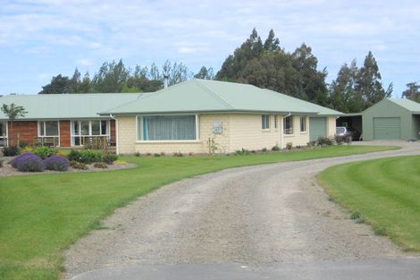 Photo of property in 8 Willowside Place, Amberley, 7410