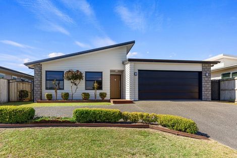 Photo of property in 79 Sandhurst Drive, Papamoa Beach, Papamoa, 3118