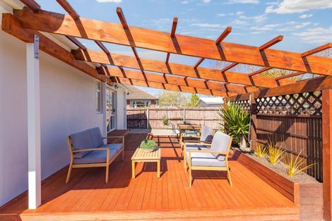 Photo of property in 16 Bethel Crescent, Bishopdale, Christchurch, 8053