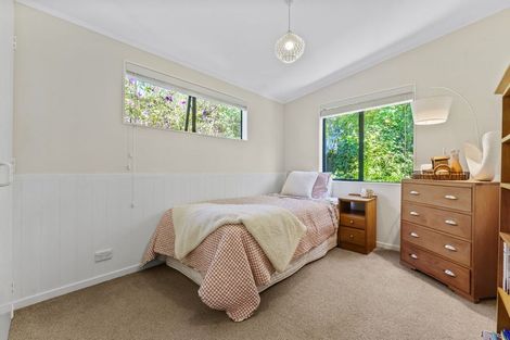Photo of property in 1/12 Philson Terrace, Browns Bay, Auckland, 0630