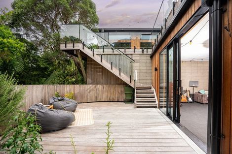 Photo of property in 17 Kim Street, Khandallah, Wellington, 6035