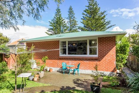 Photo of property in 2/159 Muritai Road, Eastbourne, Lower Hutt, 5013
