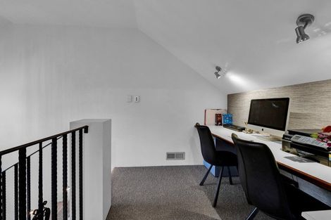 Photo of property in 5-7 Adam Lile Drive, Highlands Park, New Plymouth, 4312