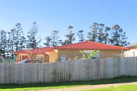 Photo of property in 5a Chelmsley Avenue, Henderson, Auckland, 0612