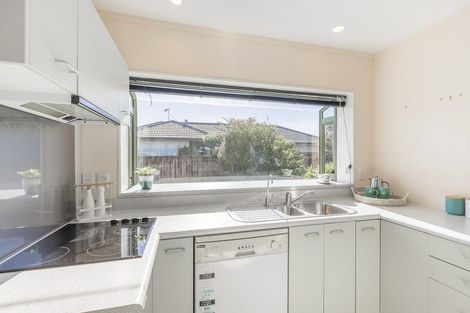 Photo of property in 102 Makarini Street, Paraparaumu, 5032
