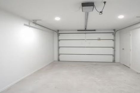 Photo of property in 40d Innismara Avenue, Wattle Downs, Auckland, 2103