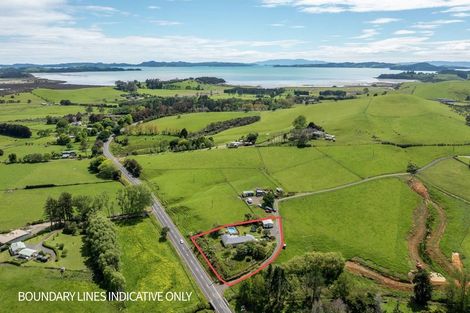 Photo of property in 731 Clevedon Kawakawa Road, Clevedon, Papakura, 2585