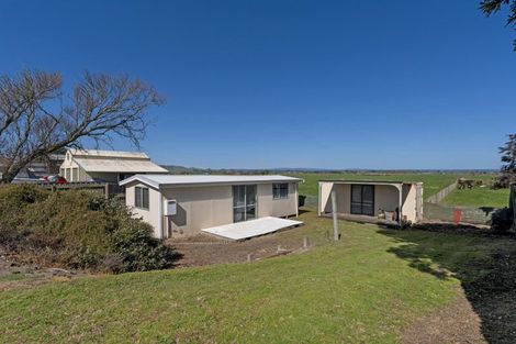 Photo of property in 98 Pukehina Parade, Pukehina, 3189