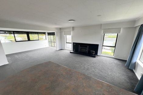 Photo of property in 25 Ngatitoa Street, Tawa, Wellington, 5028