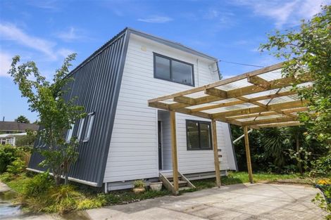 Photo of property in 1/17 Ribblesdale Road, Henderson, Auckland, 0612