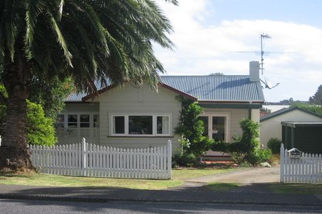 Photo of property in 1/16 Brook Street, Milford, Auckland, 0620