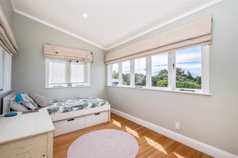 Photo of property in 41 Hanlon Crescent, Narrow Neck, Auckland, 0624