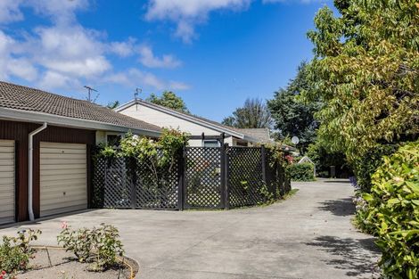 Photo of property in 2/12 Oxley Avenue, St Albans, Christchurch, 8014