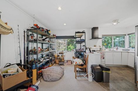 Photo of property in 131c View Road, Sunnyvale, Auckland, 0612