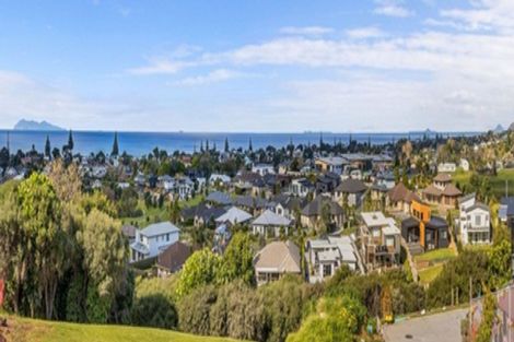 Photo of property in 27 Tohora View, Waihi Beach, 3611