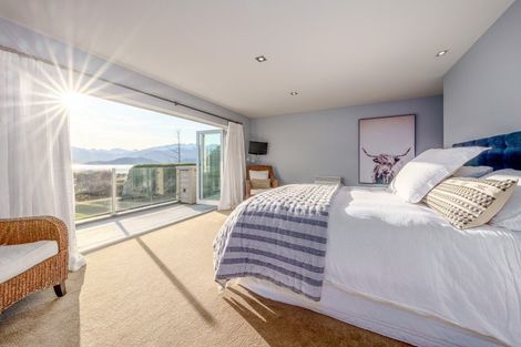 Photo of property in 1 Briar Bank Drive, Wanaka, 9305