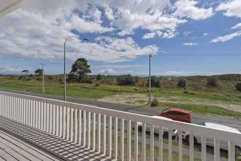 Photo of property in 880 Papamoa Beach Road, Papamoa Beach, Papamoa, 3118