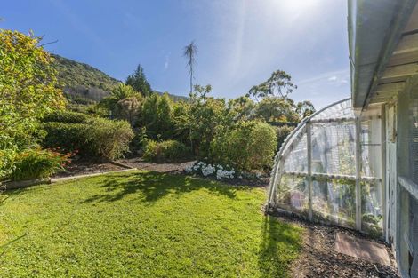 Photo of property in 11 Monowai Road, Ravensbourne, Dunedin, 9022