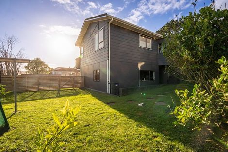 Photo of property in 60 Dominica Crescent, Grenada Village, Wellington, 6037