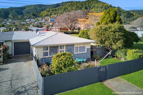 Photo of property in 30c York Street, Picton, 7220