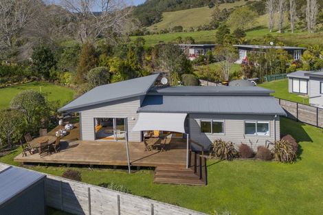 Photo of property in 23 Homestead Lane, Cooks Beach, Whitianga, 3591