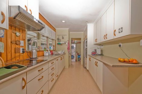 Photo of property in 772 West Coast Road, Oratia, Auckland, 0604