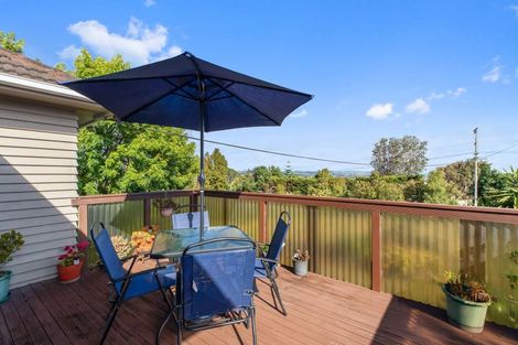 Photo of property in 38 Hand Road, Helensville, 0800