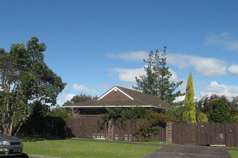 Photo of property in 6 Lewisham Street, Highland Park, Auckland, 2010