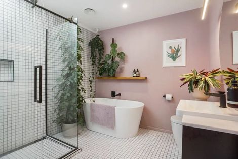 Photo of property in 25 Trojan Crescent, New Lynn, Auckland, 0600