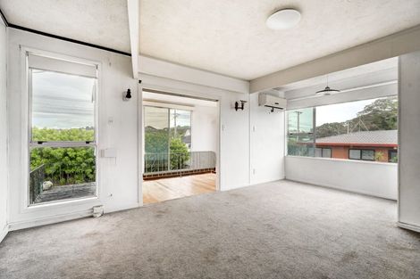Photo of property in 141 Centreway Road, Orewa, 0931