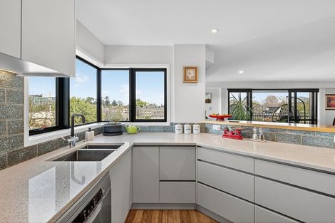 Photo of property in Gloucester Towers, 15/28 Gloucester Street, Christchurch Central, Christchurch, 8013