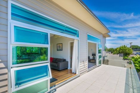 Photo of property in 134 Renown Road, Raumati South, Paraparaumu, 5032